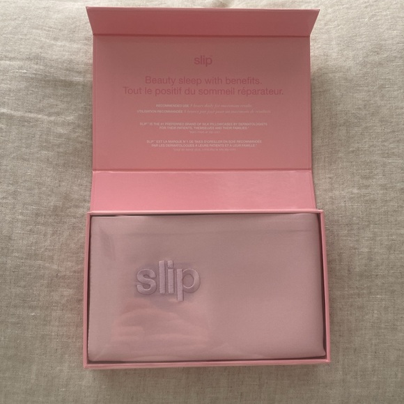 Slip Silk Pillowcase - Picture 2 of 3